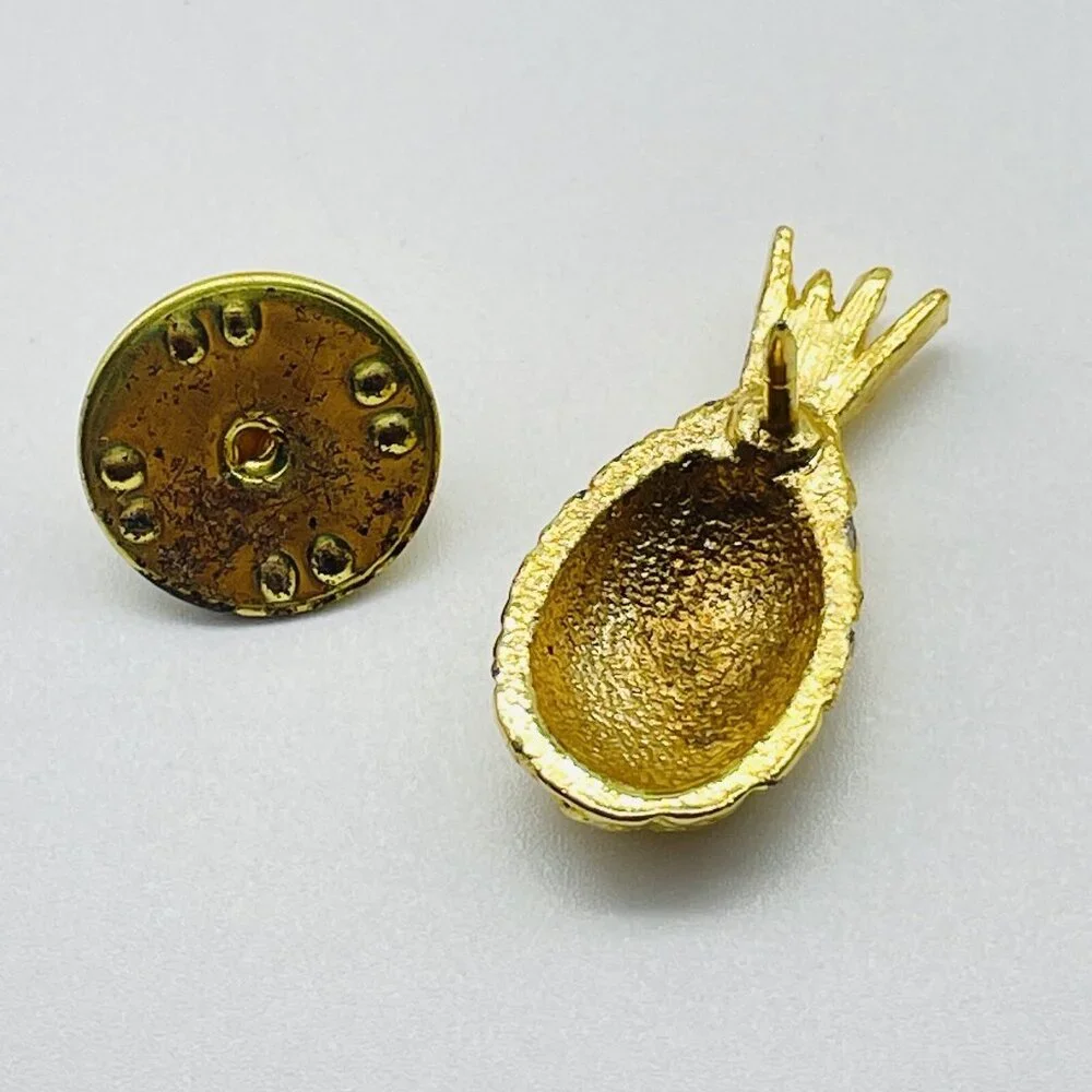Vintage Gold Tone Pineapple Tie Tack Lapel Pin Welcome Hostess Host